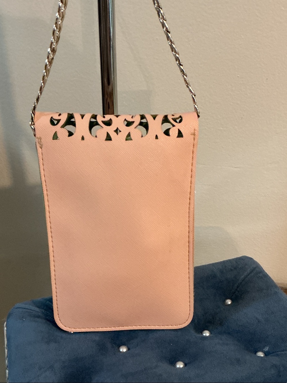 Blush Pink Laser-Cut Crossbody with Chain Strap - Picture 3 of 4